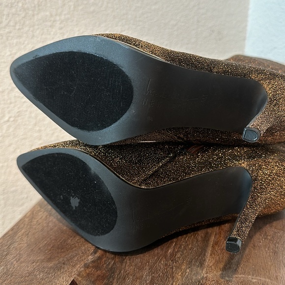 NICOLE MILLER NYC Logan Gold Glitter Pointed Toe Heeled Boot Sz 8.5 - Picture 9 of 11